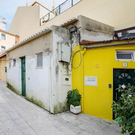 Apartment Tiny Little In The Centre Lisbon